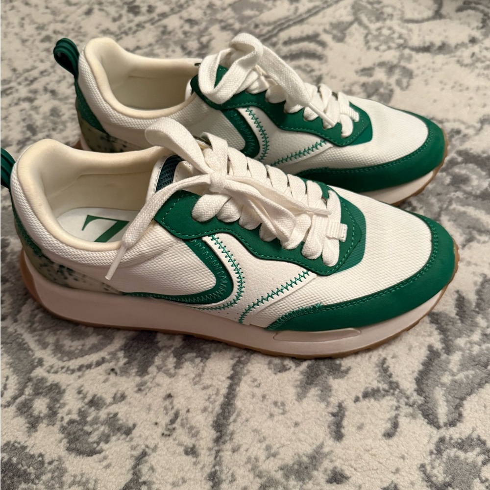 Zara Sneakers, white and green, worn once.